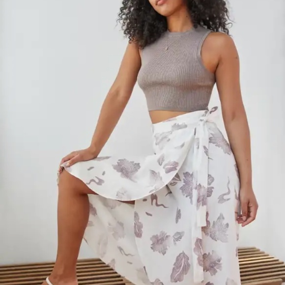 Aritzia - Eleta Skirt - Picture 2 of 3